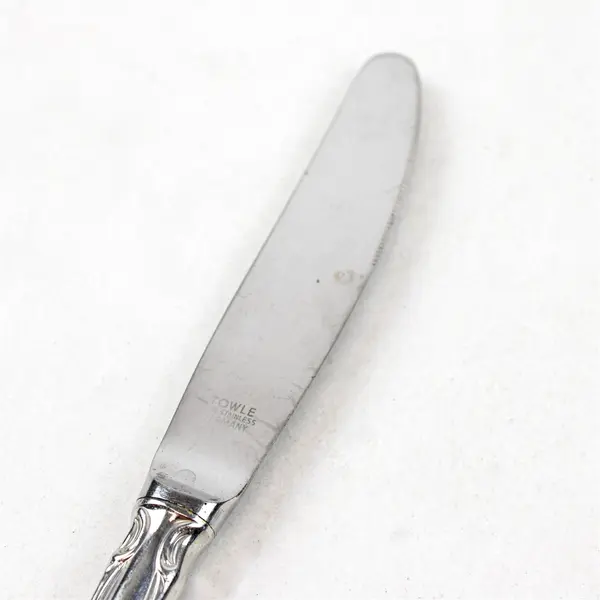 Lot of 2 Towle Westchester Stainless Steel Modern Hollow Knives 8 7/8 in 