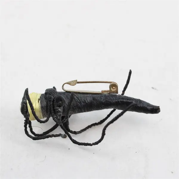 Vintage Handmade Straw Grasshopper Brooch 2.25"