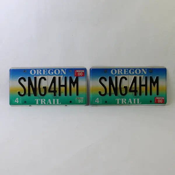 Oregon Trail Vanity License Plates Pair SNG4HM