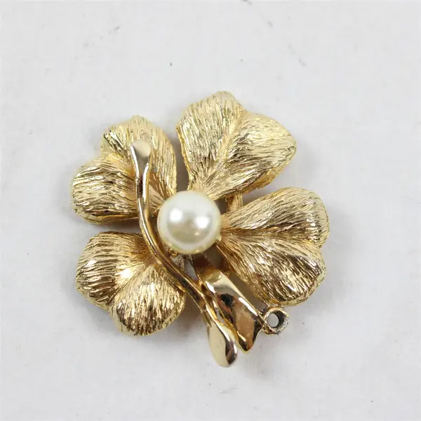 Vintage Judy Lee Gold-Tone Four Leaf Clover Pendant Faux Pearl