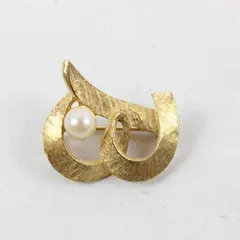 Vintage Richelieu Letter B Monogram Faux Pearl Detail Gold-Tone Metal Brooch