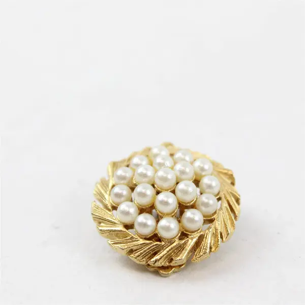 Vintage Lisner Wreath with Faux Pearls Gold-Tone Clip-On Earrings