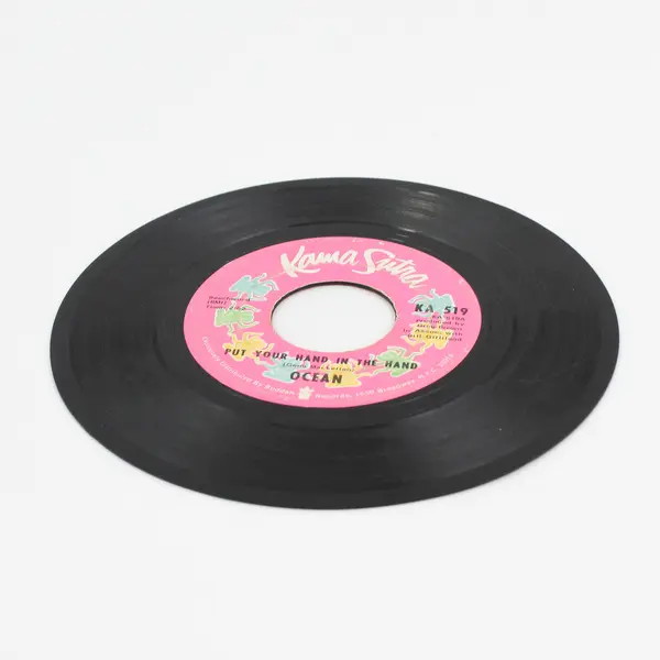 Ocean: Put Your Hand In The Hand/Tear Down The Fences 7" Vinyl Record