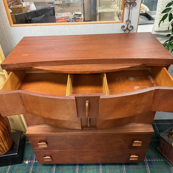 Mid Century Modern Wood 5 Drawer Dresser - Freight / Local Pickup