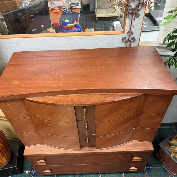 Mid Century Modern Wood 5 Drawer Dresser - Freight / Local Pickup