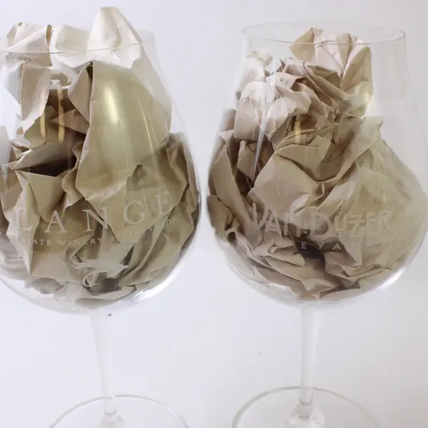Lot Of 5 Assorted Willamette Valley Winery Clear Glass Wine Glasses 9.25" Tall