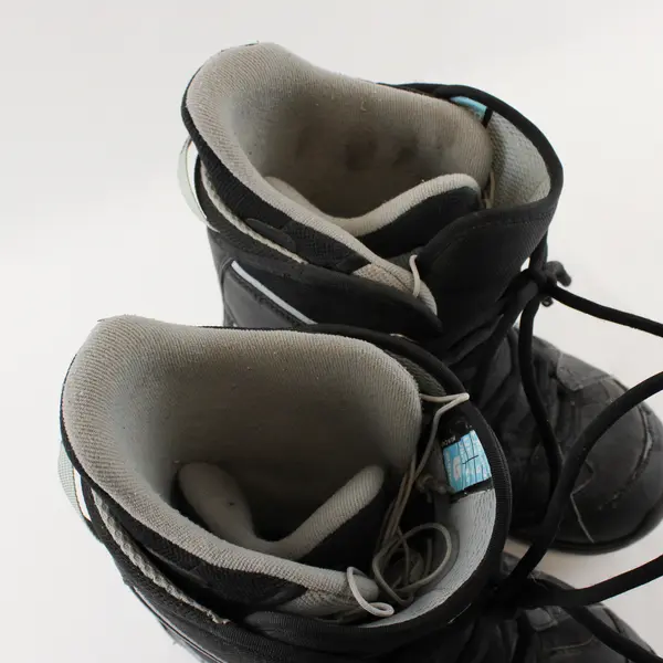 Burton Moto Women's Black Gray Snowboard Boots Size 9