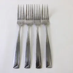 Four Stainless Pfaltzgraff Dinner Forks in the Pattern Portrait