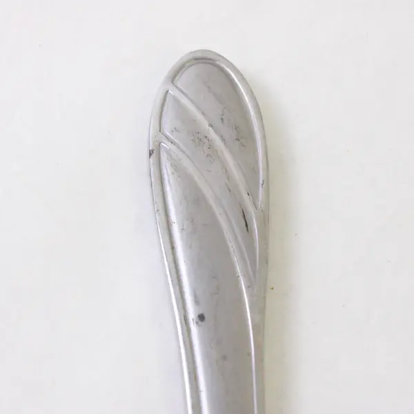 Eight Pfaltzgraff Dinner Knives in the Pattern PFF38