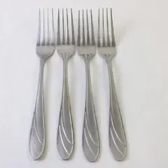Four Pfaltzgraff Dinner Forks in the Pattern PFF38