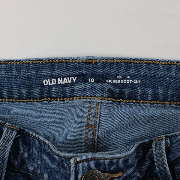 Old Navy Women's 10 Med Wash Mid-Rise Kicker Boot-Cut Stretch Denim Jeans