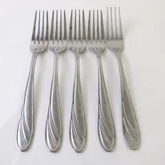 Five Pfaltzgraff Dinner Forks in the Pattern PFF38