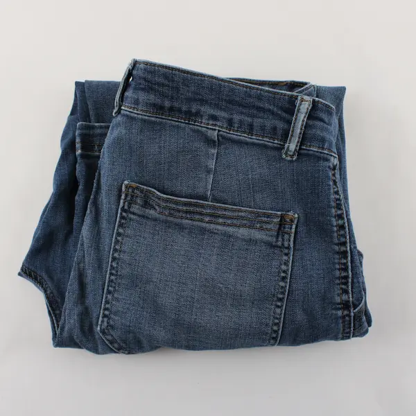 Lee Women's 10 Medium Wash Mid-Rise Cropped Denim Jeans 
