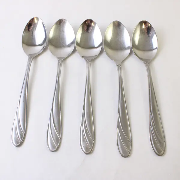 Five Pfaltzgraff Teaspoons in the Pattern PFF38