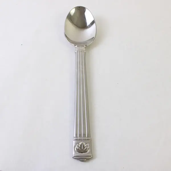 Two Dinner Knives and a Tablespoon in the Pattern PFF14 by Pfaltzgraff