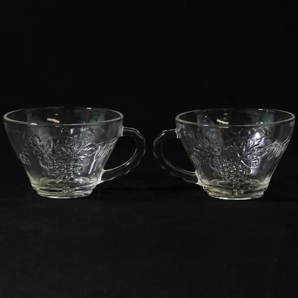 Set of 4 Anchor Hocking Grape Snack Trays 2 Cups Clear Glass
