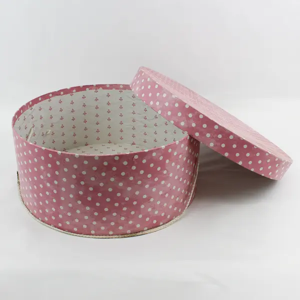 2013 Tri Coastal Design Paula Scaletta Hat Box 15 Inch Pink W/ White Polka Dots
