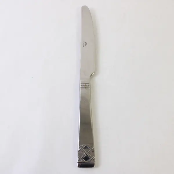 Four Avalene Dinner Knives by Mikasa