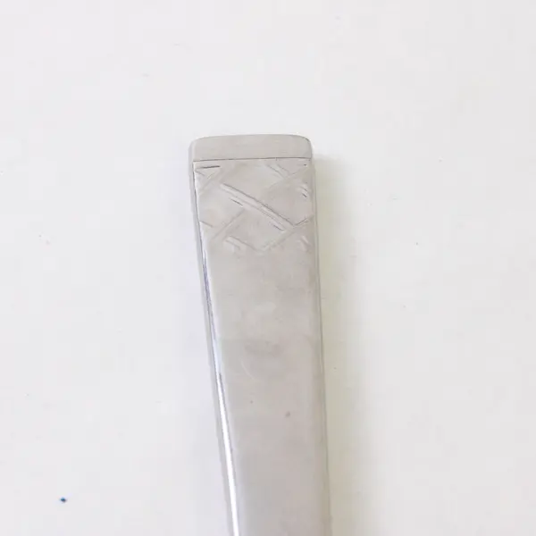 Four Avalene Dinner Knives by Mikasa