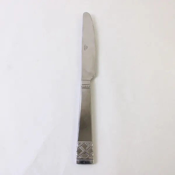 Three Avalene Dinner Knives by Mikasa