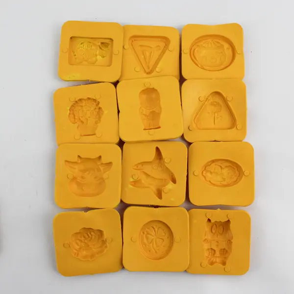 Set of 24 Vintage Silicone Molds 2.5"
