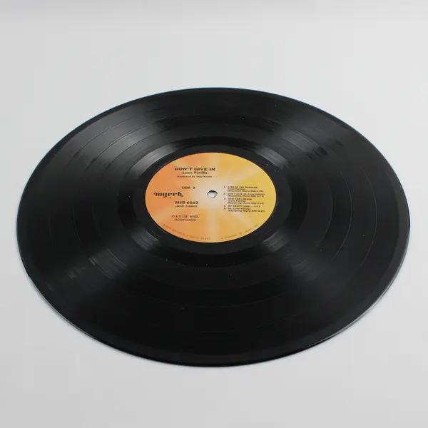 Leon Patillo – Don't Give In - 12" Vinyl Record