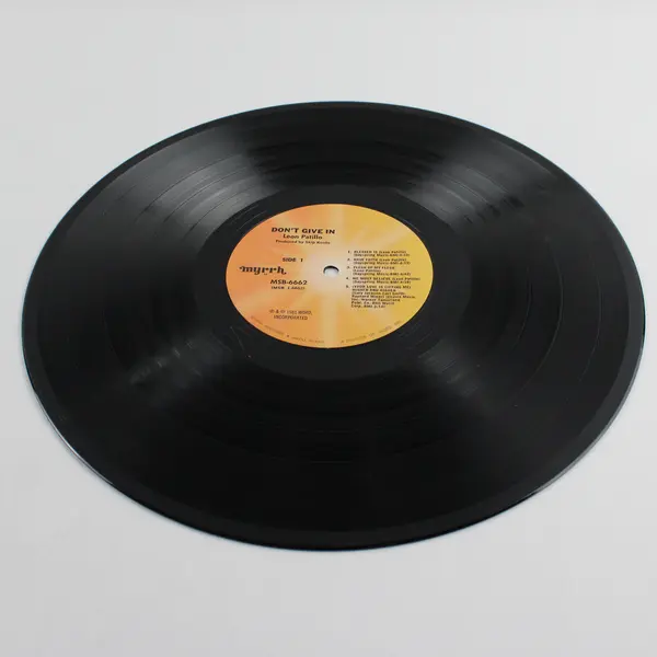 Leon Patillo – Don't Give In - 12" Vinyl Record