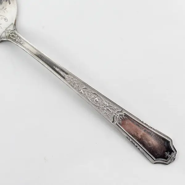Vintage 1847 Rogers Bros Silver Plated Ancestral Pierced Rim Pie Server