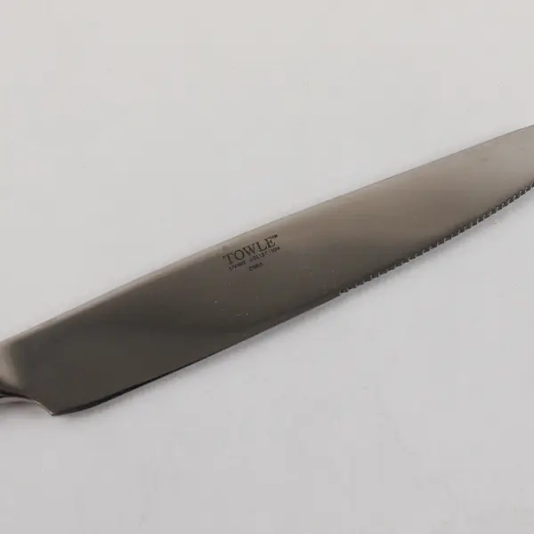 Four Dinner Knives by Towle Living Collection in the Pattern Paradise