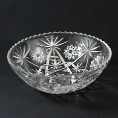 Vintage Anchor Hocking Prescut Clear 10.75 Inch Glass Salad Bowl