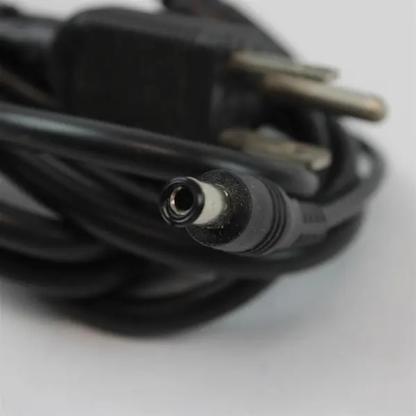 Hyundai Imagequest AC/DC Adapter Power Supply Model# SAD04212-UV-36 