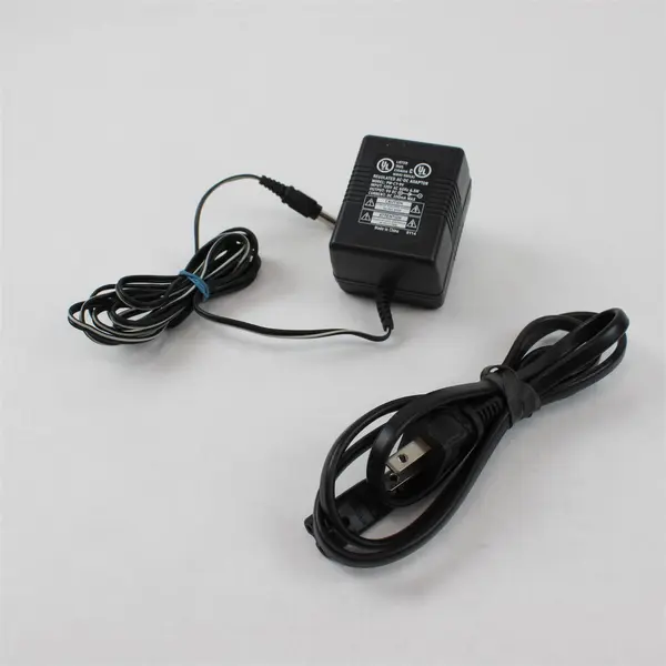 Lot of 2 IEC C7 Power Cord + D'Addario PW-CT-9V 9V DC Adapter