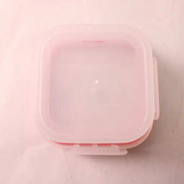 Lot of 3 Snapware Food Storage Containers Red Lids 0.5 Cups and 1.25 Cups