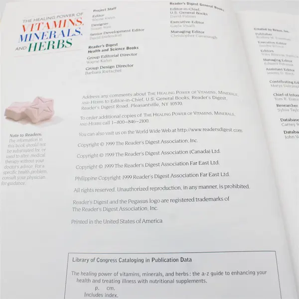 Reader's Digest The Healing Power of Vitamins Minerals and Herbs 1999 Hardcover
