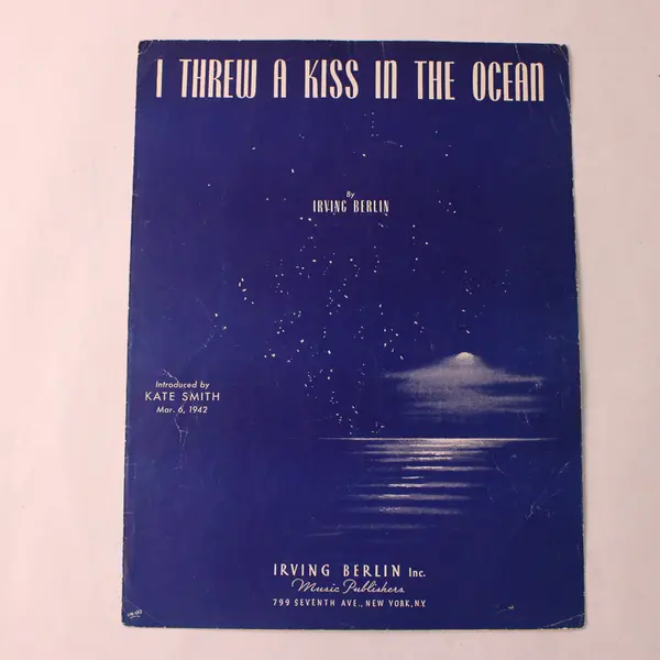 VTG 1942 Sheet Music I Threw A Kiss In The Ocean Irving Berlin Piano & Guitar