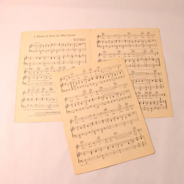 VTG 1942 Sheet Music I Threw A Kiss In The Ocean Irving Berlin Piano & Guitar