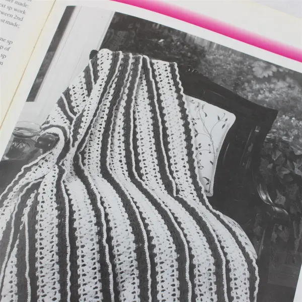 VTG Learn to Crochet in Just One Day Jean Leinhauser 1993 Right-Handed Ver PB