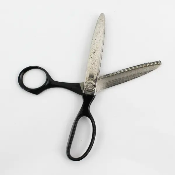 Vintage Wiss Pinking Shears C B 7 Sewing Craft Scissors USA Made Black Handle 
