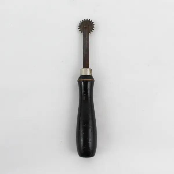 Vintage Black Wood Handle Sewing Tool Tracing Wheel