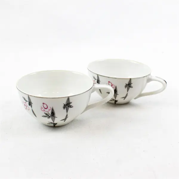 Set of 2 Laurel China Trellis Teacups Gold Trim Vintage
