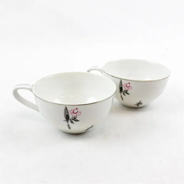 Set of 2 Laurel China Trellis Teacups Gold Trim Vintage