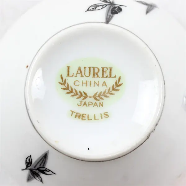Set of 2 Laurel China Trellis Teacups Gold Trim Vintage