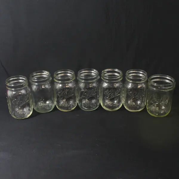 Lot of 6 Ball Narrow Mouth And 1 Wide Mouth Pint Glass Canning Jars 