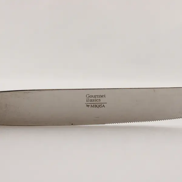 Three Barletta Dinner Knives From the Gourmet Basics Collection by Mikasa