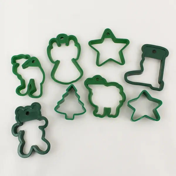 Lot of 18 Christmas Holiday Plastic Cookie Cutters