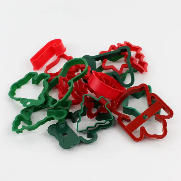 Lot of 18 Christmas Holiday Plastic Cookie Cutters