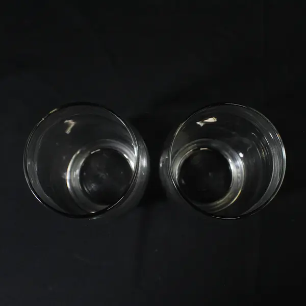Set of 2  Clear Glass Heavy Base Tumblers  5.5"