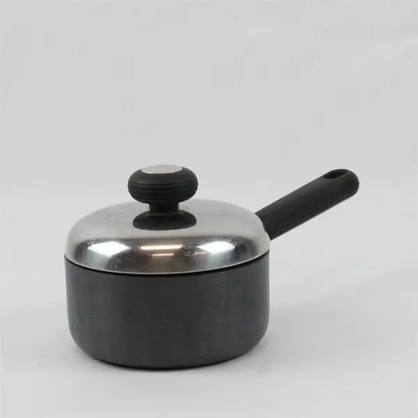Circulon Anodized Nonstick Saucepan 1 Qt with Lid