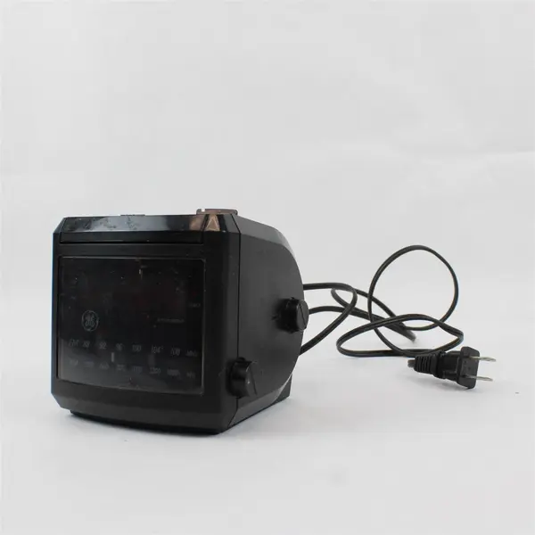 Vintage General Electric Alarm Clock Radio Model No. 7-4606BKA TESTED WORKS