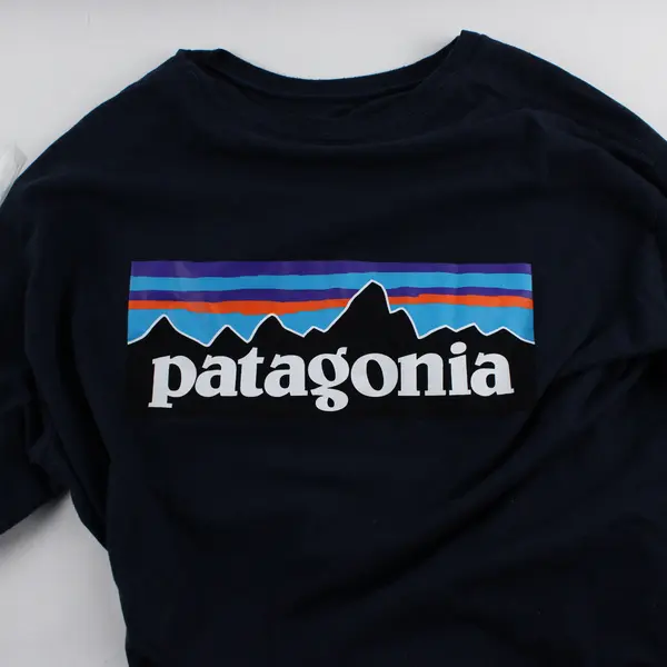 Patagonia Navy Blue Long-Sleeved Regular Fit T-Shirt Men's XL